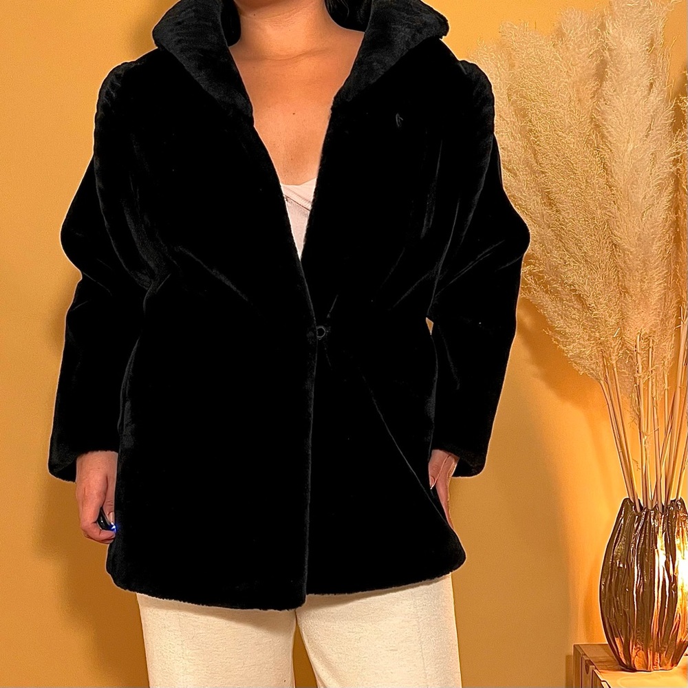 Vintage 80’s black fur coat